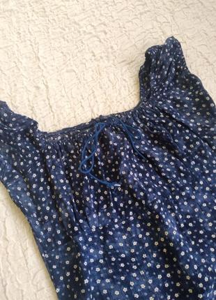 Плаття в квіти