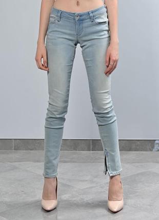 Женские джинсы от guess los angeles. slim fit. low rise. skinny leg. performance denim.2 фото