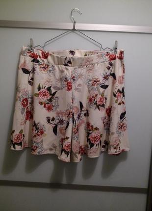 Стречевые текстурированные шорты  с цветочным принтом полностью на комфортной талии simply be 20 uk2 фото