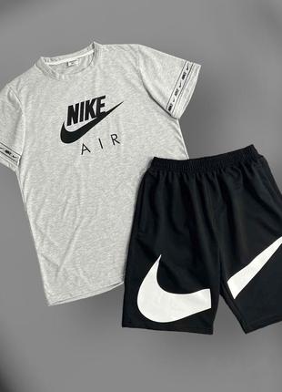 Шикарный комплект nikeпланетный костюм футболка + шорты найк