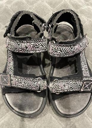 Кожаные босоножки из европы
