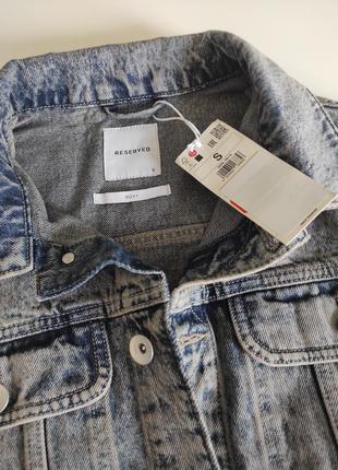 Reserved джинсова куртка джинсовка піджак джинсовий чоловіча  з кишенями бежевий розмір: s м2 фото