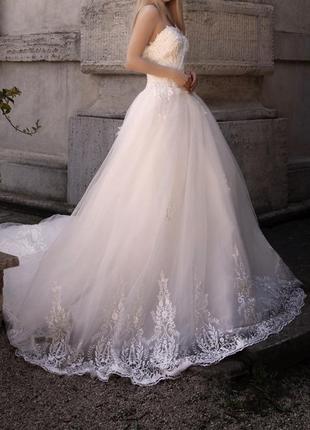 Весільна сукня s-m