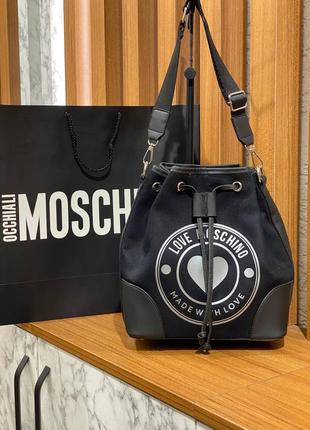 Сумка черная женская в стиле moschino сумка москино клатч кросс-боди2 фото