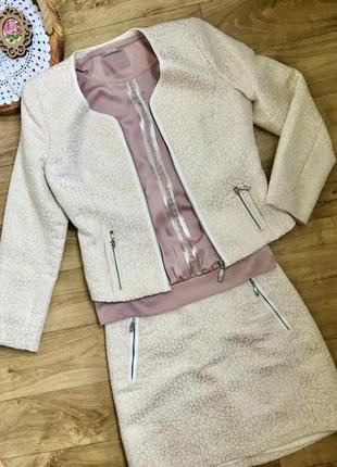 Костюм orsay пиджак и юбка 36 s, молочный с пудрой, на молнии, нарядный, праздничный