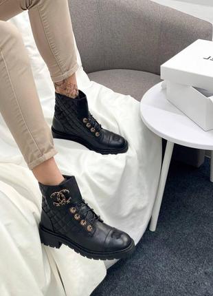 Черевики у стилі chanel lace-up boots black2 фото