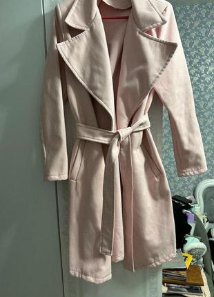 Классическое светло-розовое пальто 48 размер