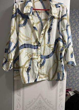 Очень красивая блуза в стиле versace