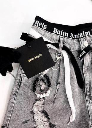 Palm angels
серые джинсовые шорты5 фото