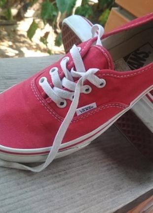Продаються кеди vans кеди оригінал червоного кольору2 фото