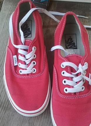 Продаються кеди vans кеди оригінал червоного кольору3 фото