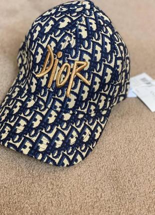 Кепка в силі christian dior