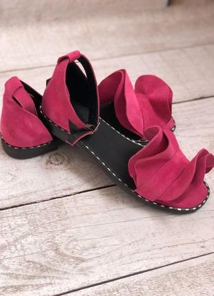 Женская летняя обувь - красные сандали босоножки на резинке женские 2021 —  цена 500 грн в каталоге Сандалии ✓ Купить женские вещи по доступной цене на  Шафе | Украина #67424459