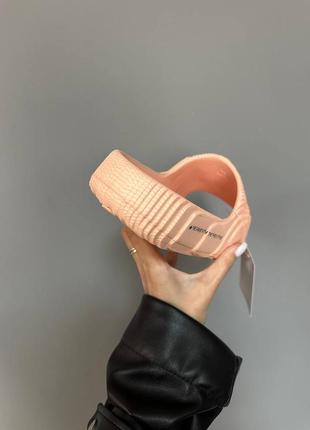 Женские шлепанцы adidas adilette peach slides7 фото