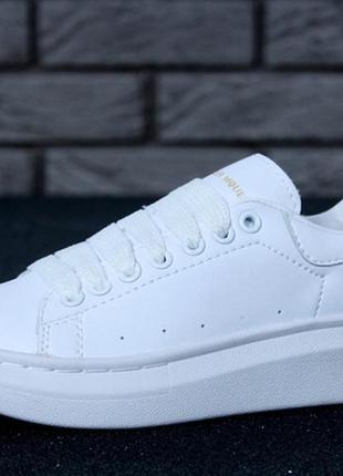 Жіночі шкіряні білі кросівки alexander mcqueen full white. маквин осінні, демісезонні3 фото