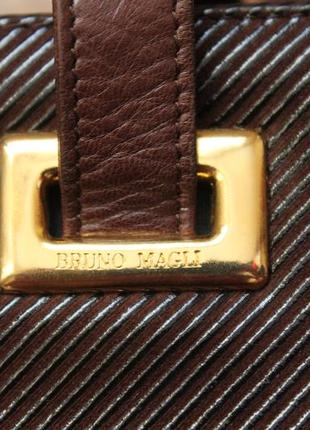 Фантастическая небольшая оригинальная сумка дизайнера bruno magli bologna италия7 фото