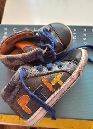 Продам ботінки для хлопчика