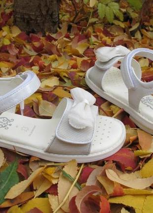 Новые нарядные босоножки geox giglio