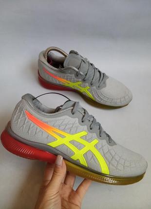 Кроссовки asics