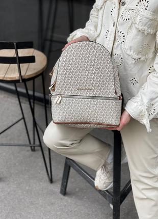 Рюкзак michael kors monogram backpack beige