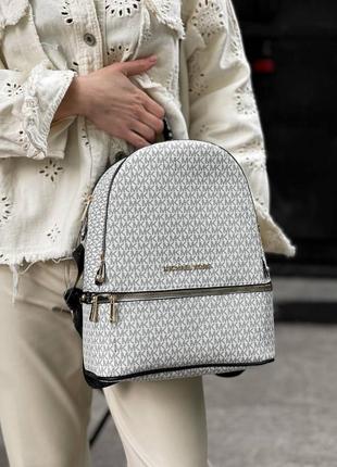 Рюкзак michael kors monogram backpack white