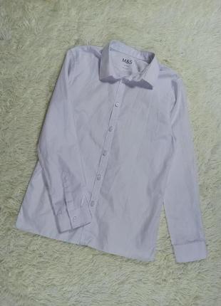 Белоснежная рубашка мальчику с длинным рукавом.