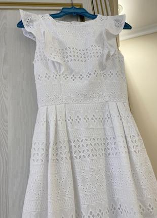 Белое хлопковое платье zara hm mango massimo dutti миди базовое платье из прошвы прошва летнее с воланами2 фото