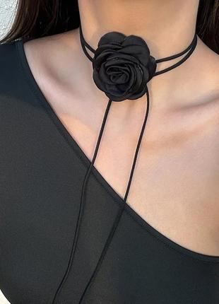Тренд 2023, роза, роза на шею, чокер, стильный аксессуар