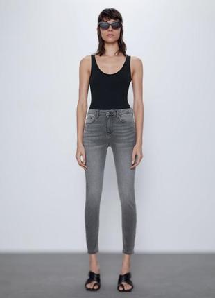 Zara узкие джинсы