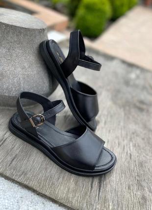 Модные женские кожаные сандалии босоножки на низком ходу лёгкие удобные повседневные чёрные 39 разме