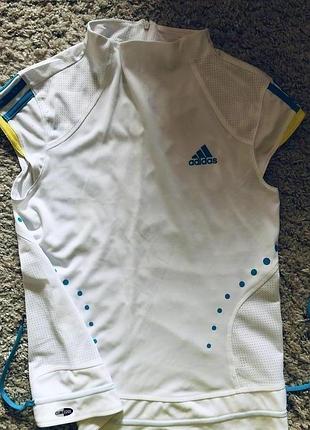 Футболка adidas оригинал размер s,м