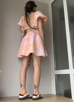 Плаття сукня пишна тай дай рожева неопренова з відкритою спиною