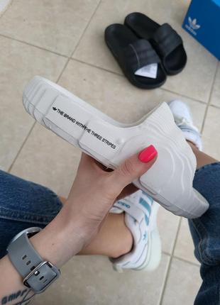 Шлепанцы adidas adilette white