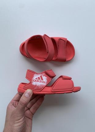 Босоніжки adidas