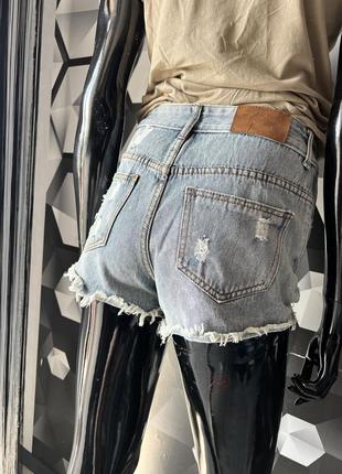 Джинсові шорти на високій посадці