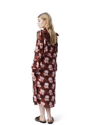 Стильне плаття міді в квітковий принт ganni платье в цветочный sandro maje8 фото