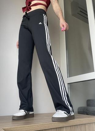 Штани прямого крою adidas climate три полоски1 фото