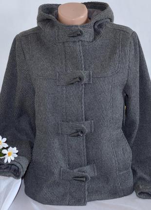 Брендовое серое шерстяное демисезонное пальто полупальто дафлкот с капюшоном e-vie2 фото