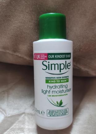 Легкий зволожувальний крем simple kind to skin hydrating light moisturiser