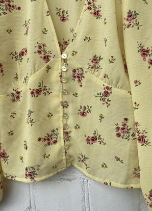 Классна жіночна блузка у квіти2 фото