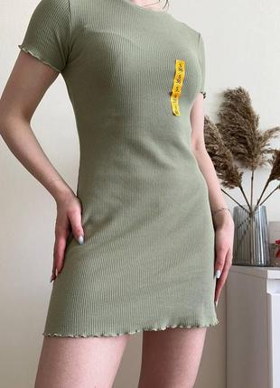 Платье по фигуре от pull &amp; bear, ткань-вафелька облегающая фисташковая4 фото