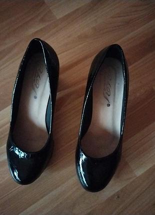 Красивые туфли