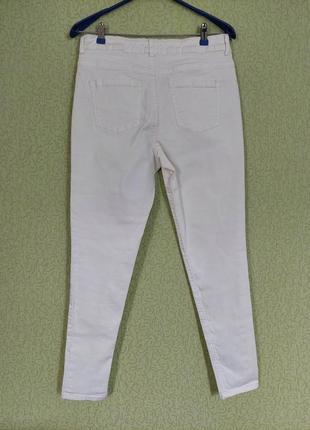 Белые стрейчевые джинсы8 фото