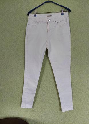 Белые стрейчевые джинсы2 фото