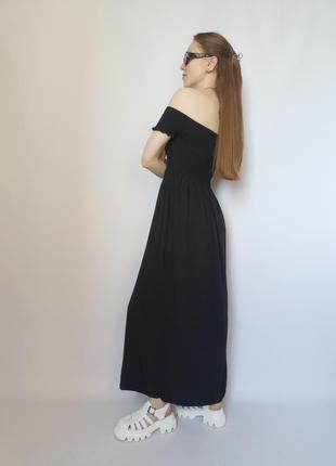 Довга чорна сукня4 фото