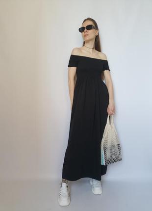Довга чорна сукня3 фото