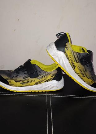 Кроссовки clarks