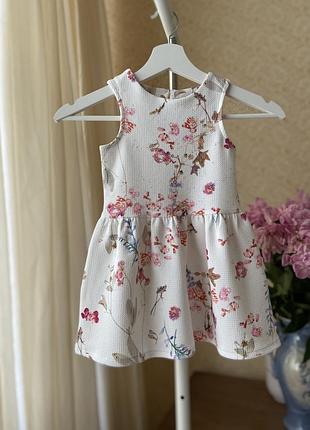 Літня сукня next з актуальним квітковим принтом на 3 года