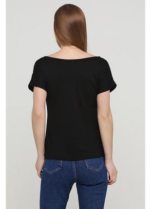 Черная женская вышитая футболка с розами3 фото