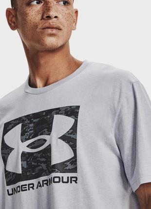 Under armour чоловіча сіра футболка ua abc camo boxed logo ss4 фото